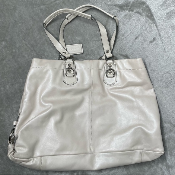 Coach Ashley Carry All Shoulder Bag in Pearl with Matching Wallet F15513 Set - Picture 15 of 16